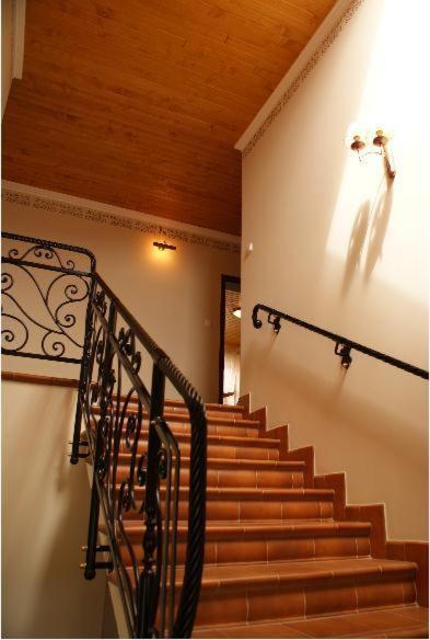A-Prim Apartment Oswiecim Bagian luar foto