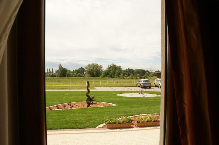 A-Prim Apartment Oswiecim Bagian luar foto