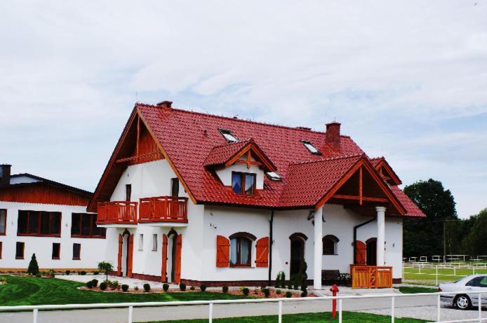 A-Prim Apartment Oswiecim Bagian luar foto